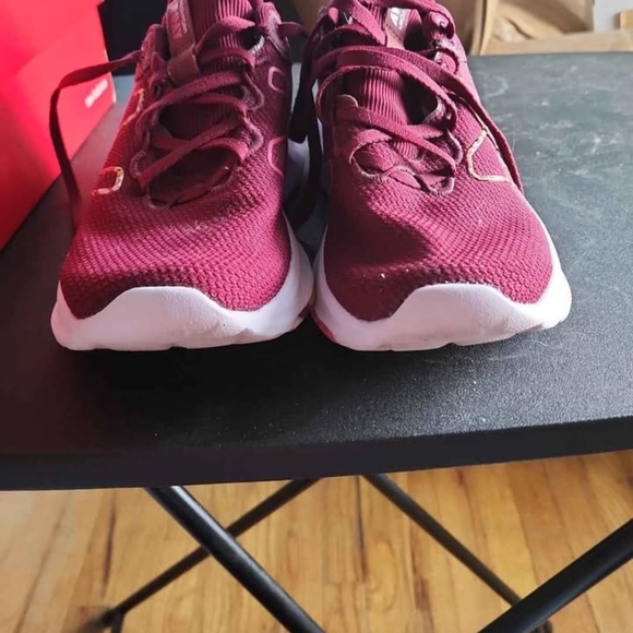 New Balance Women's Burgundy Sneakers - Picture 3 of 6